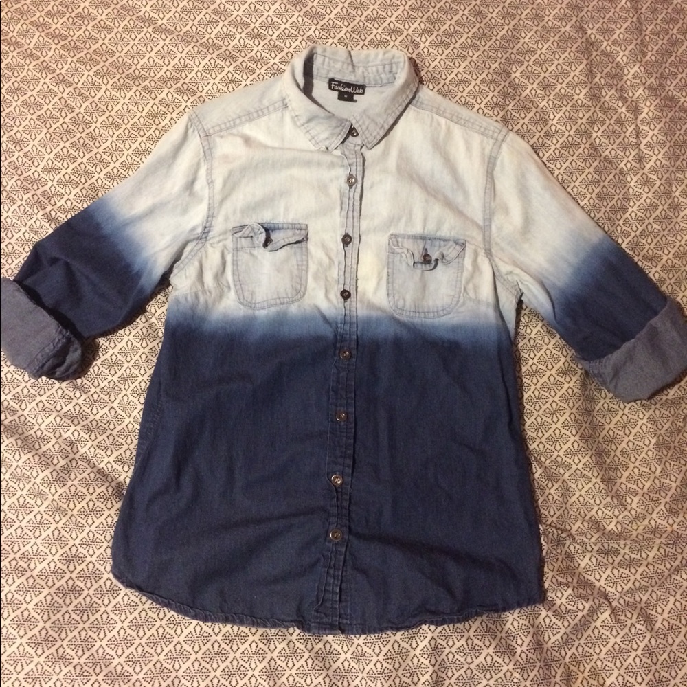Faded/tie-dyed button up.